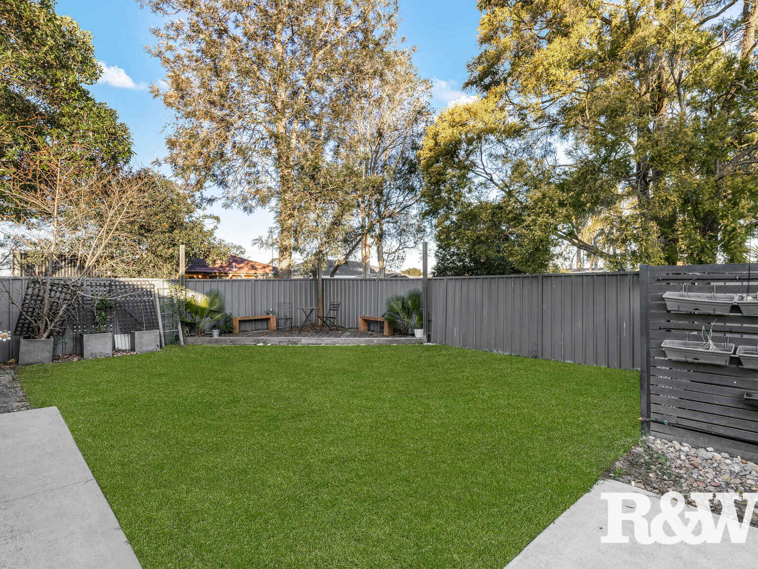 24 Madison Circuit St Clair