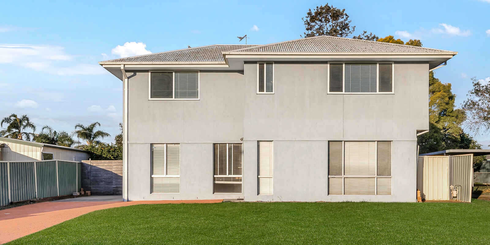 24 Madison Circuit St Clair