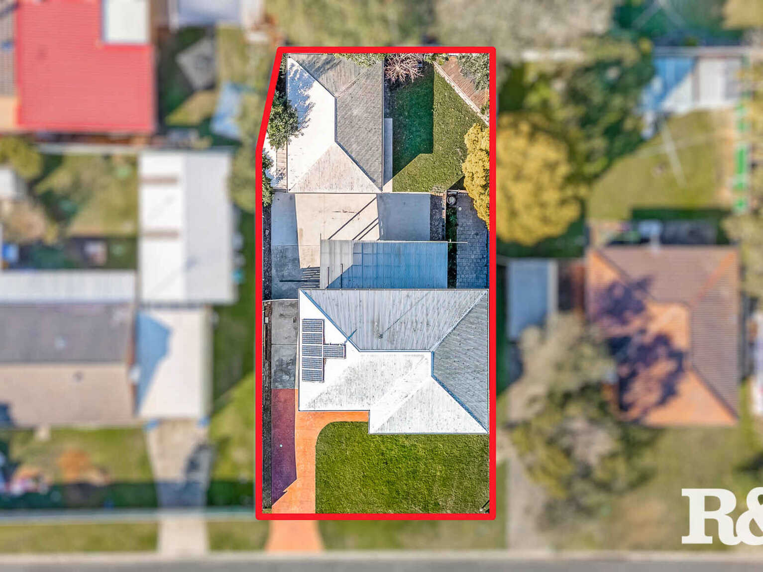 24 Madison Circuit St Clair