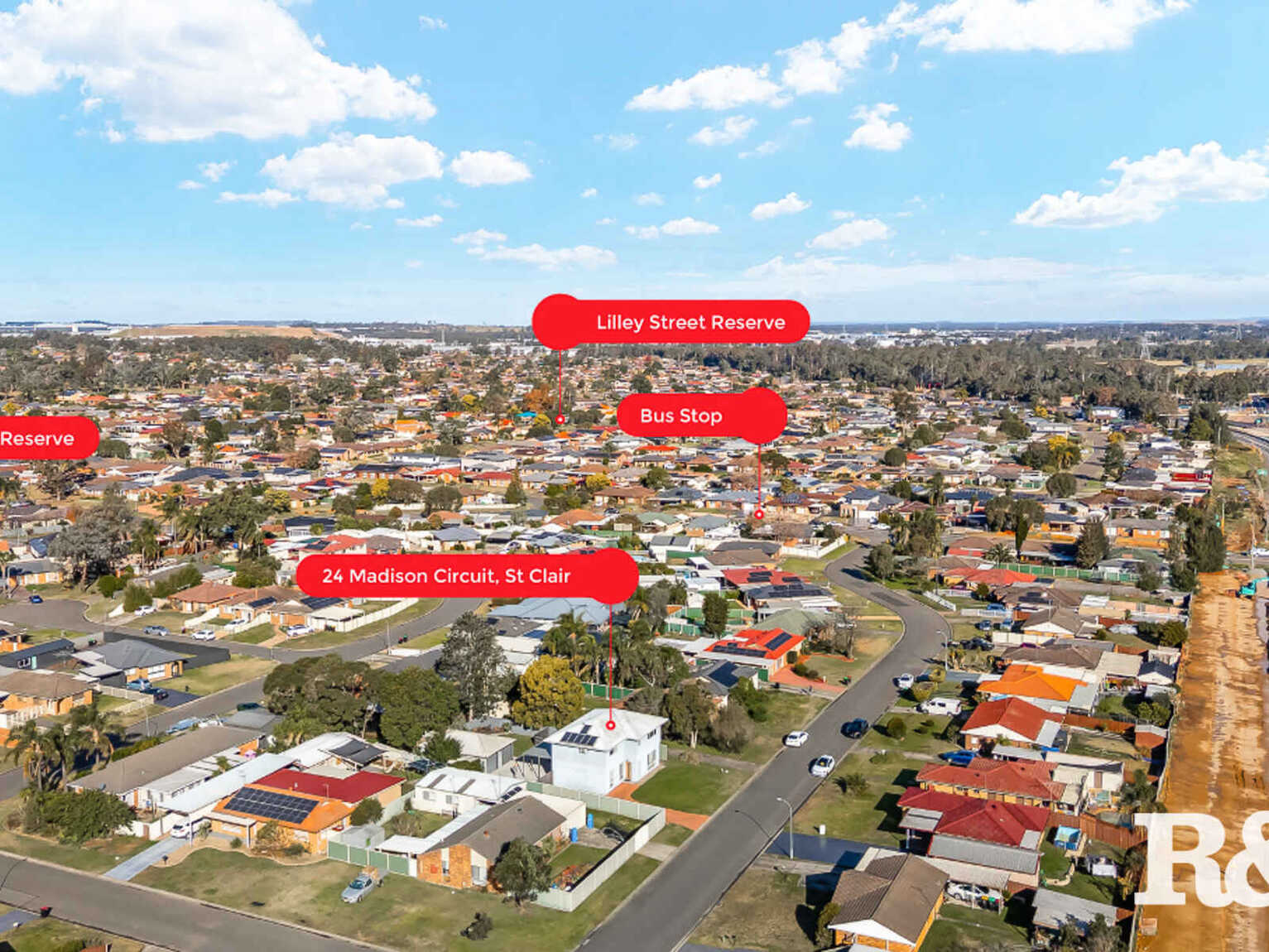 24 Madison Circuit St Clair