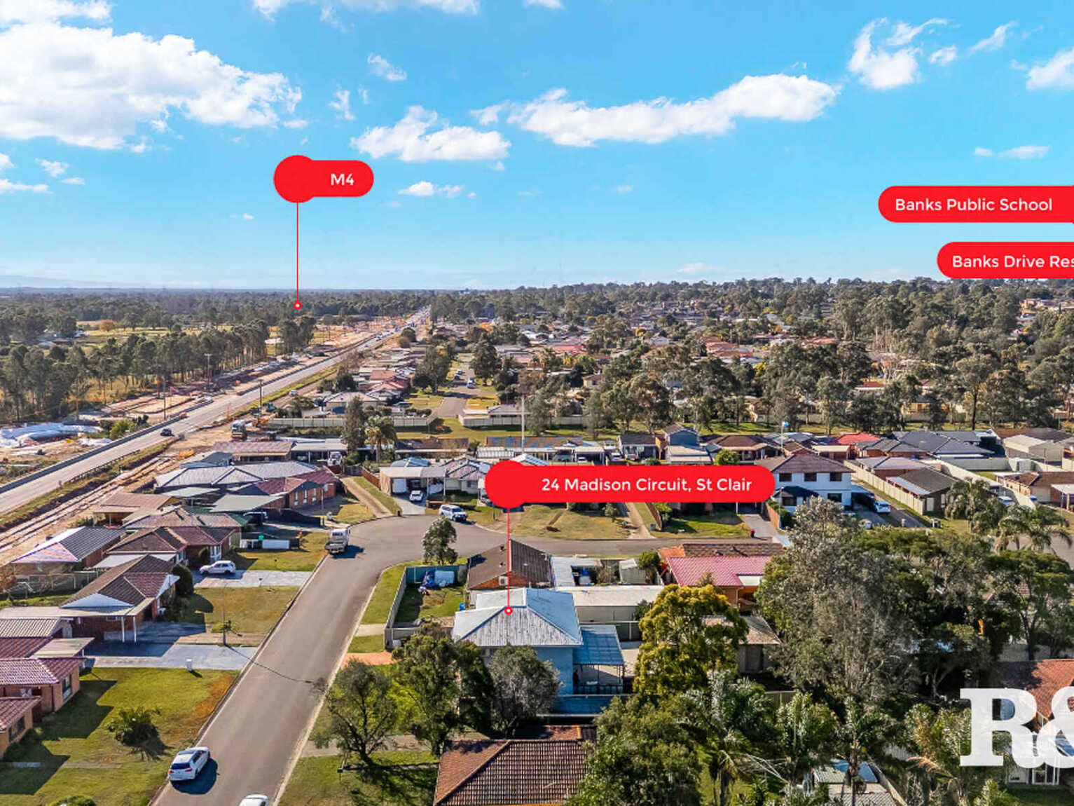 24 Madison Circuit St Clair