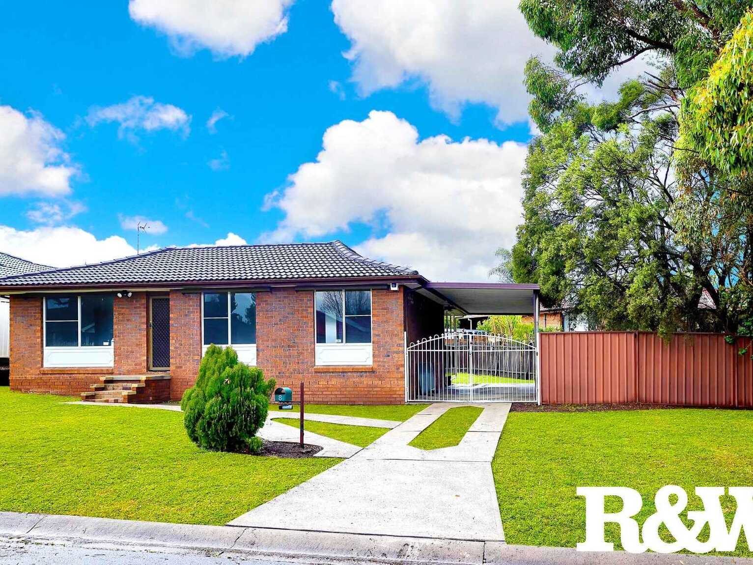 8 Nightmist Grove St Clair 8 Nightmist Grove St Clair