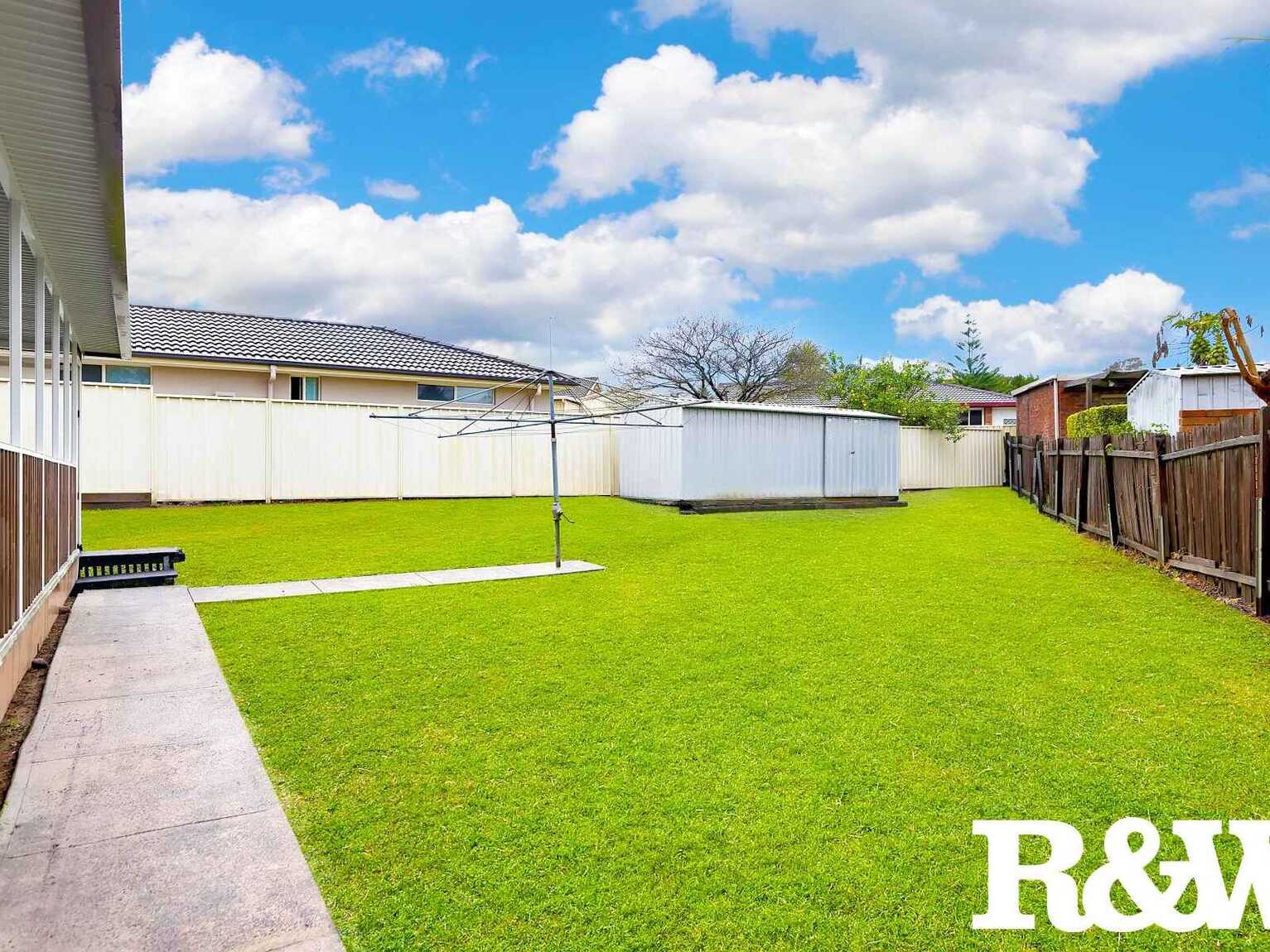 8 Nightmist Grove St Clair 8 Nightmist Grove St Clair
