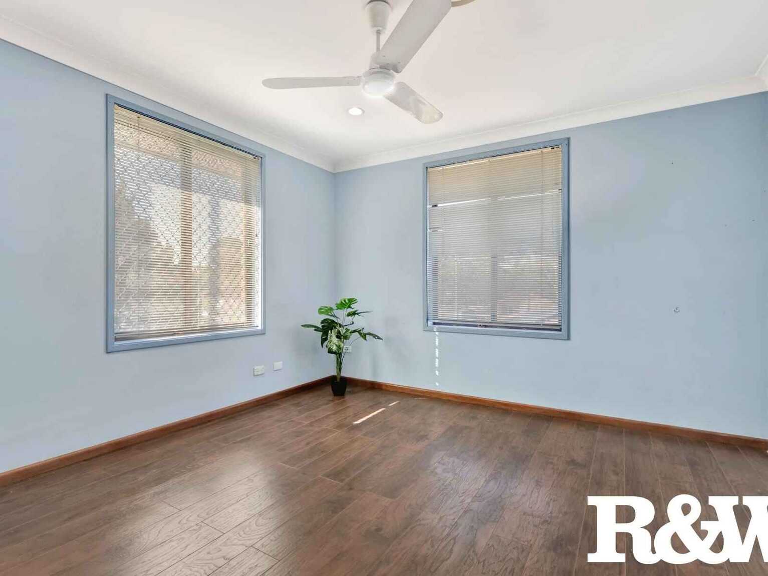 36 Gasmata Crescent Whalan 36 Gasmata Crescent Whalan