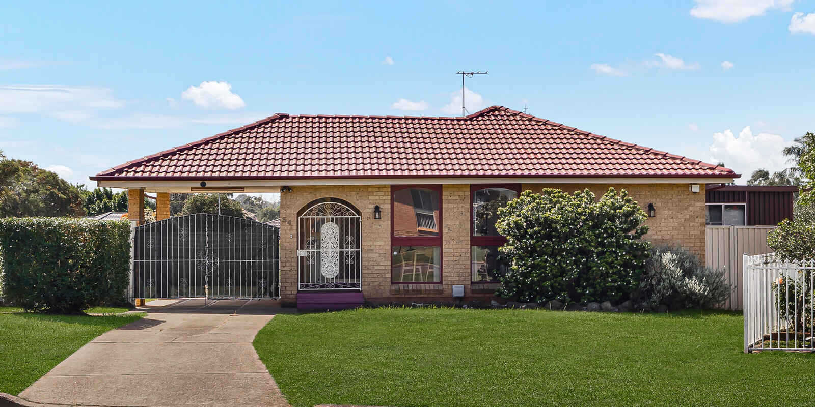 34 Alexandra Circuit St Clair