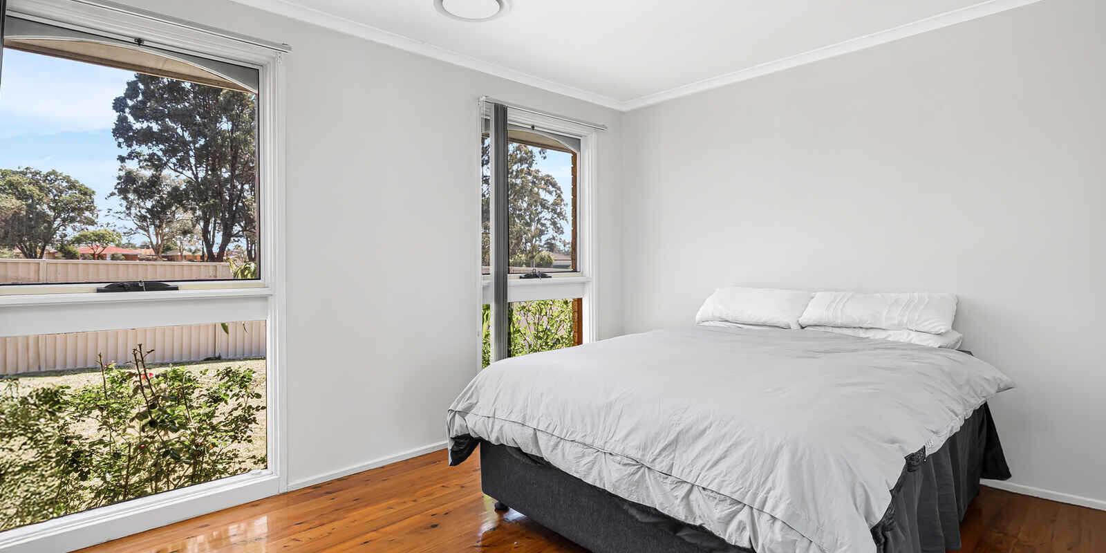 34 Alexandra Circuit St Clair