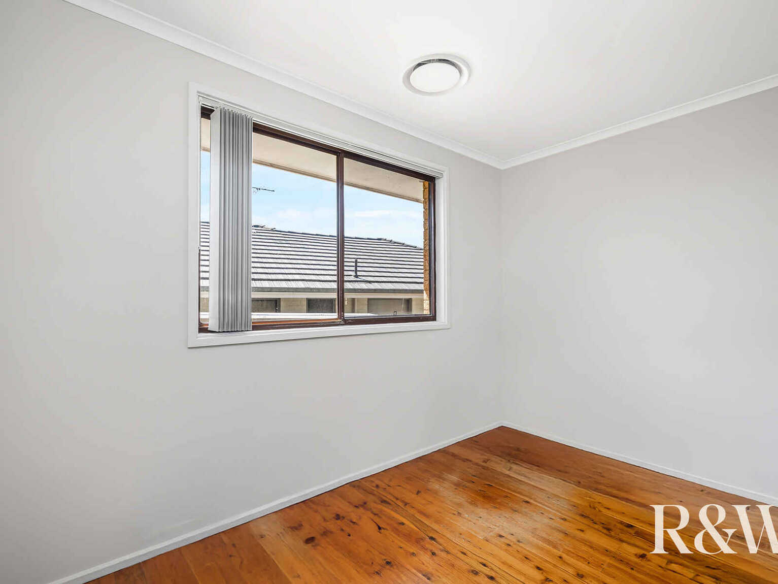 34 Alexandra Circuit St Clair