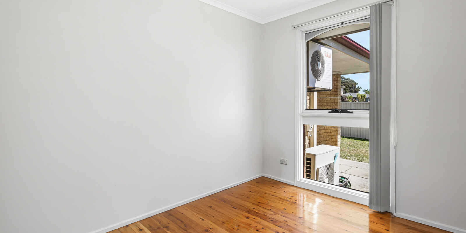 34 Alexandra Circuit St Clair