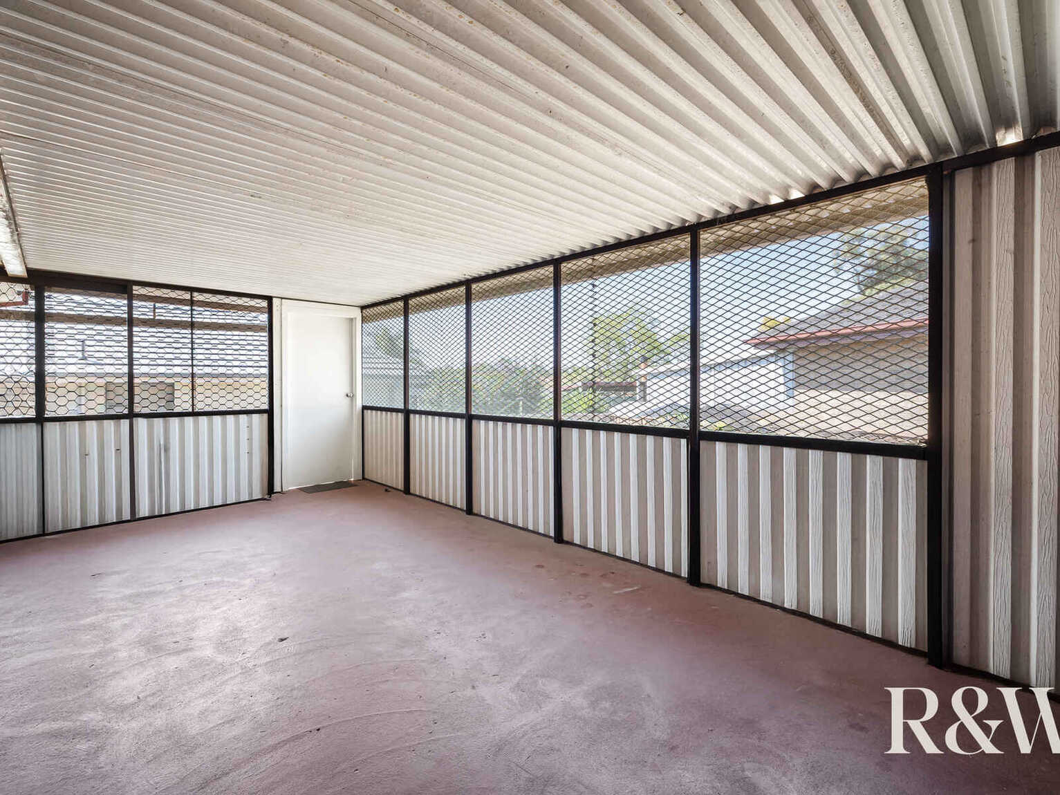 34 Alexandra Circuit St Clair