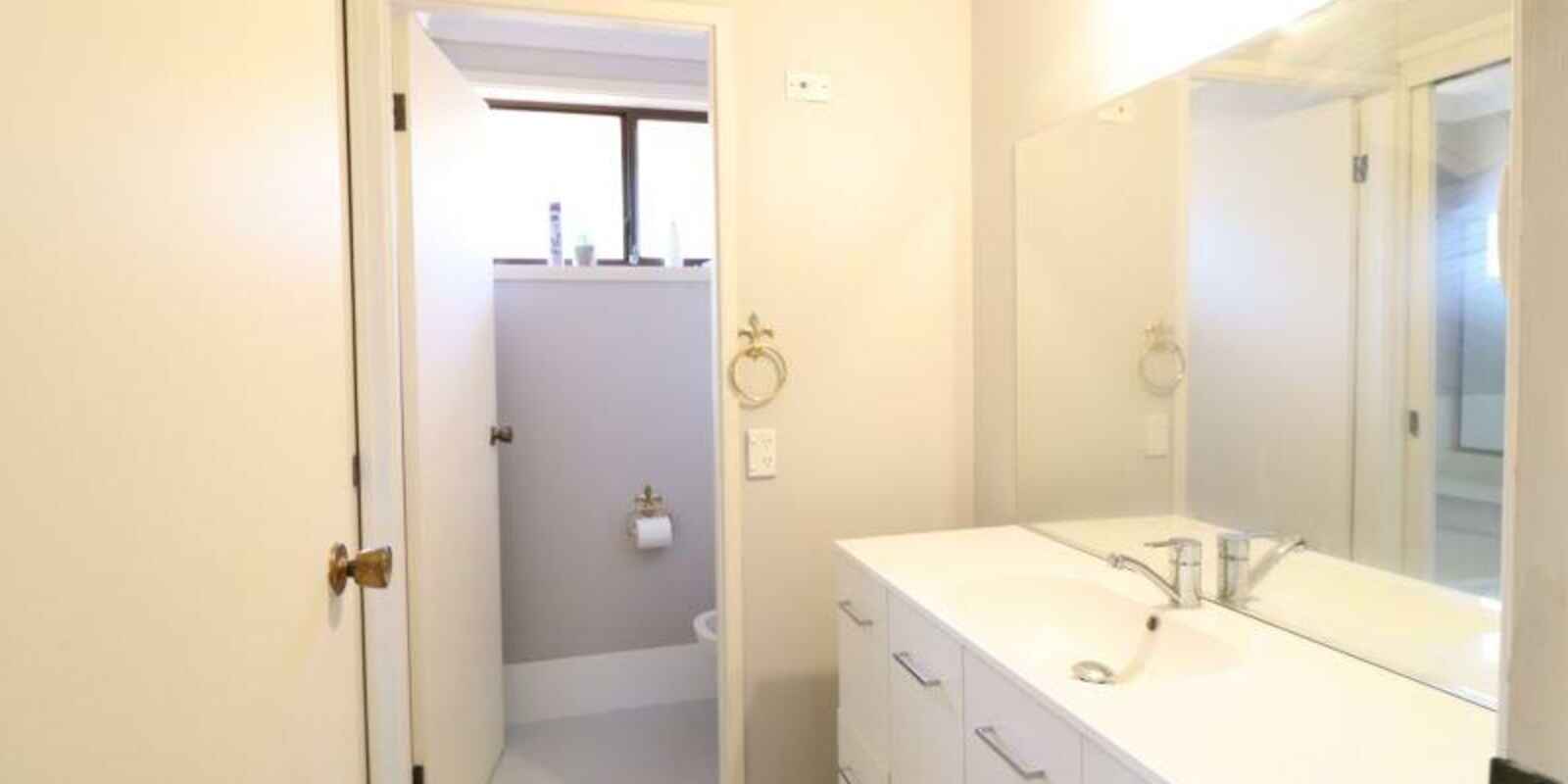 59 Cook Parade St Clair