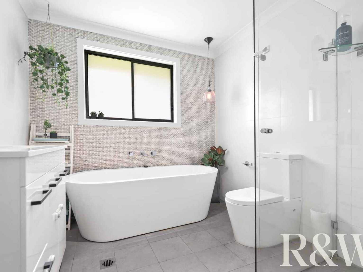 53 Shadlow Crescent St Clair 53 Shadlow Crescent St Clair