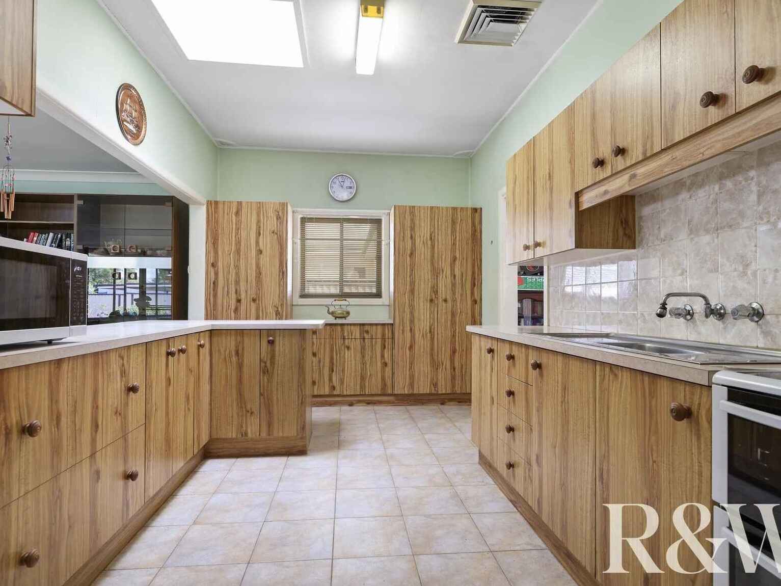 106 Carpenter Street Colyton 106 Carpenter Street Colyton