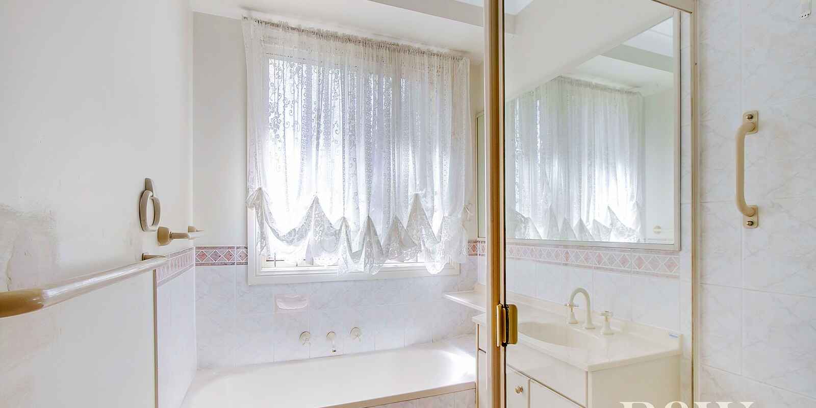 5 Shamrock Court St Clair