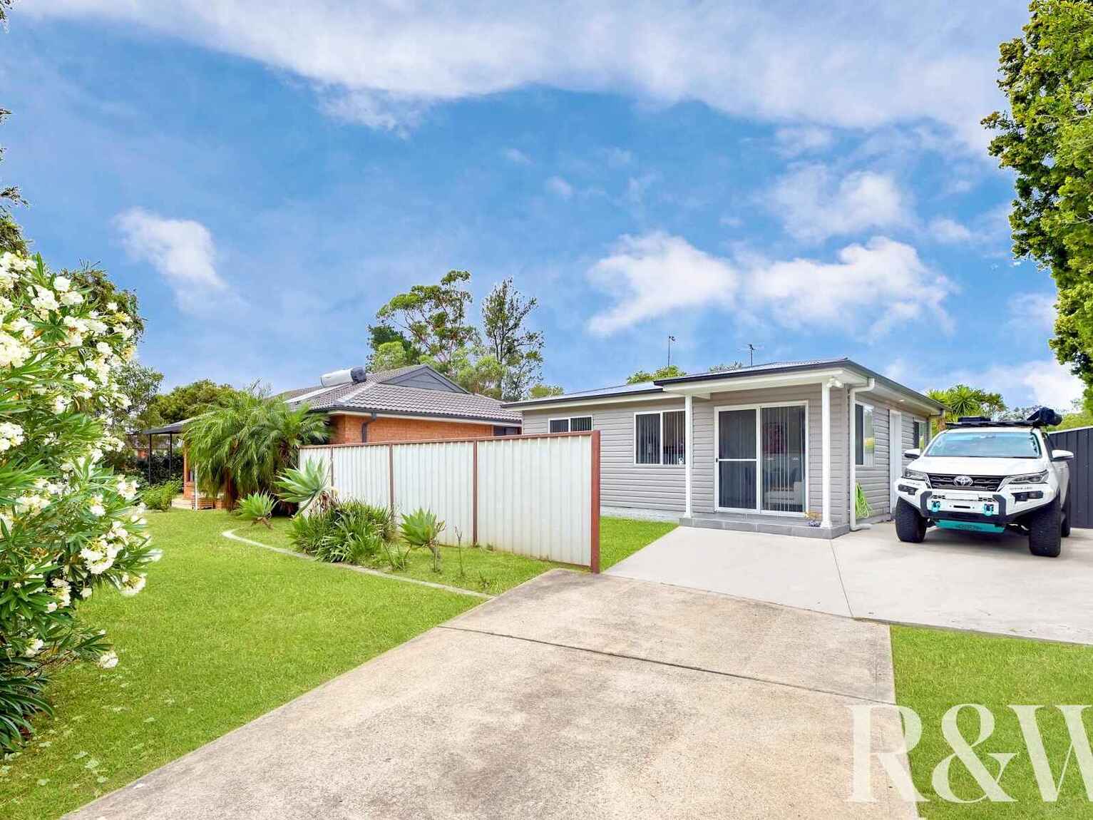 2 & 2A Francis Greenway Avenue St Clair 2 & 2A Francis Greenway Avenue St Clair