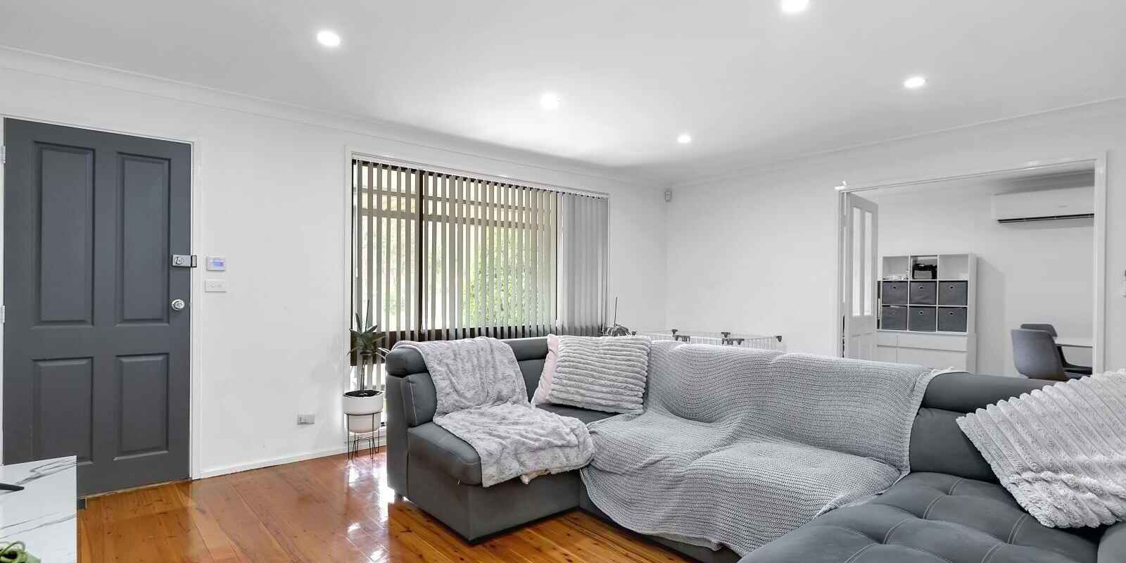 2 & 2A Francis Greenway Avenue St Clair 2 & 2A Francis Greenway Avenue St Clair