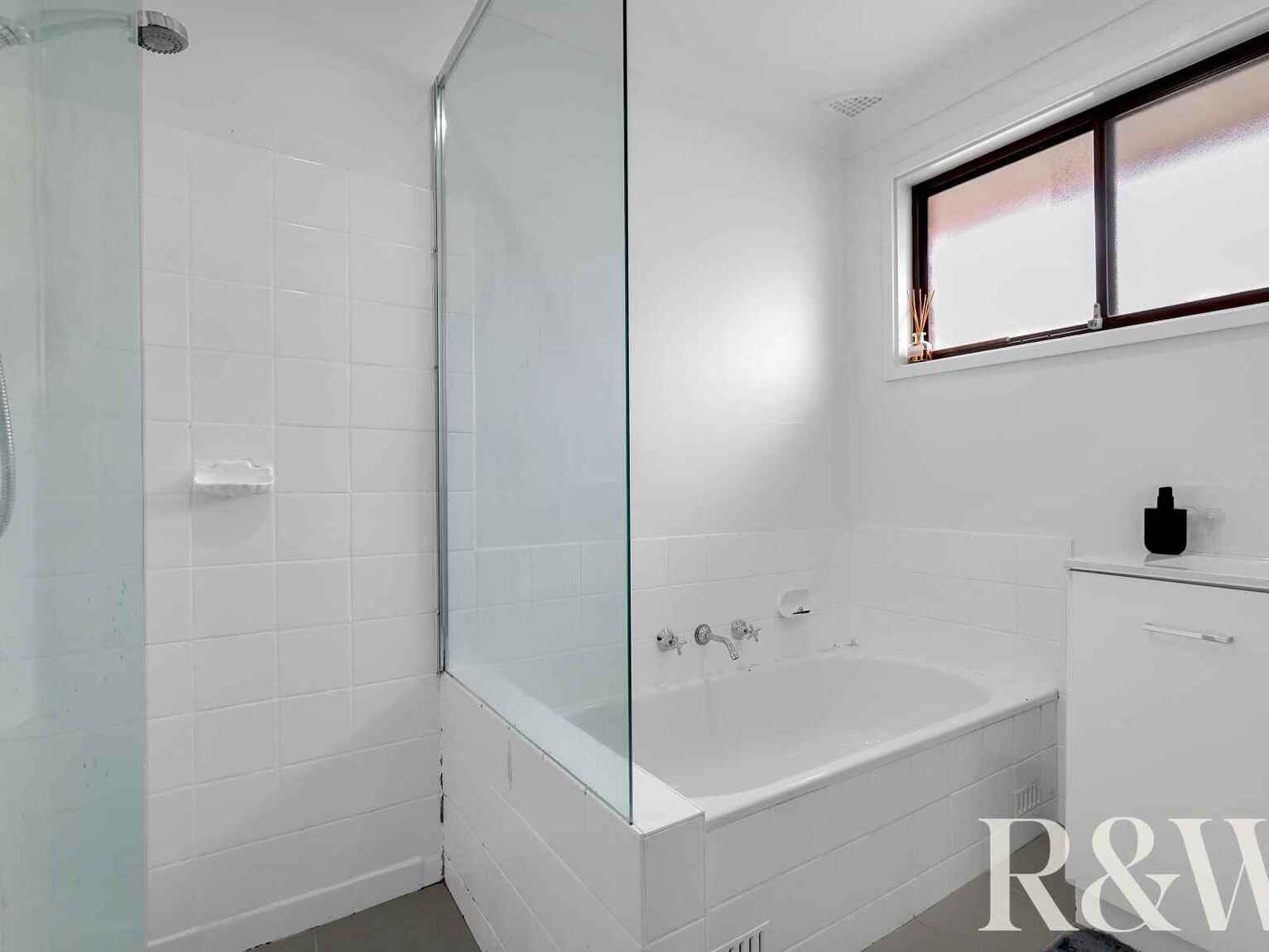 2 & 2A Francis Greenway Avenue St Clair 2 & 2A Francis Greenway Avenue St Clair