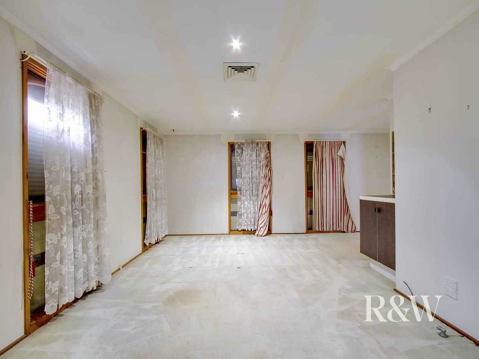 38 Garrick Road St Clair 38 Garrick Road St Clair