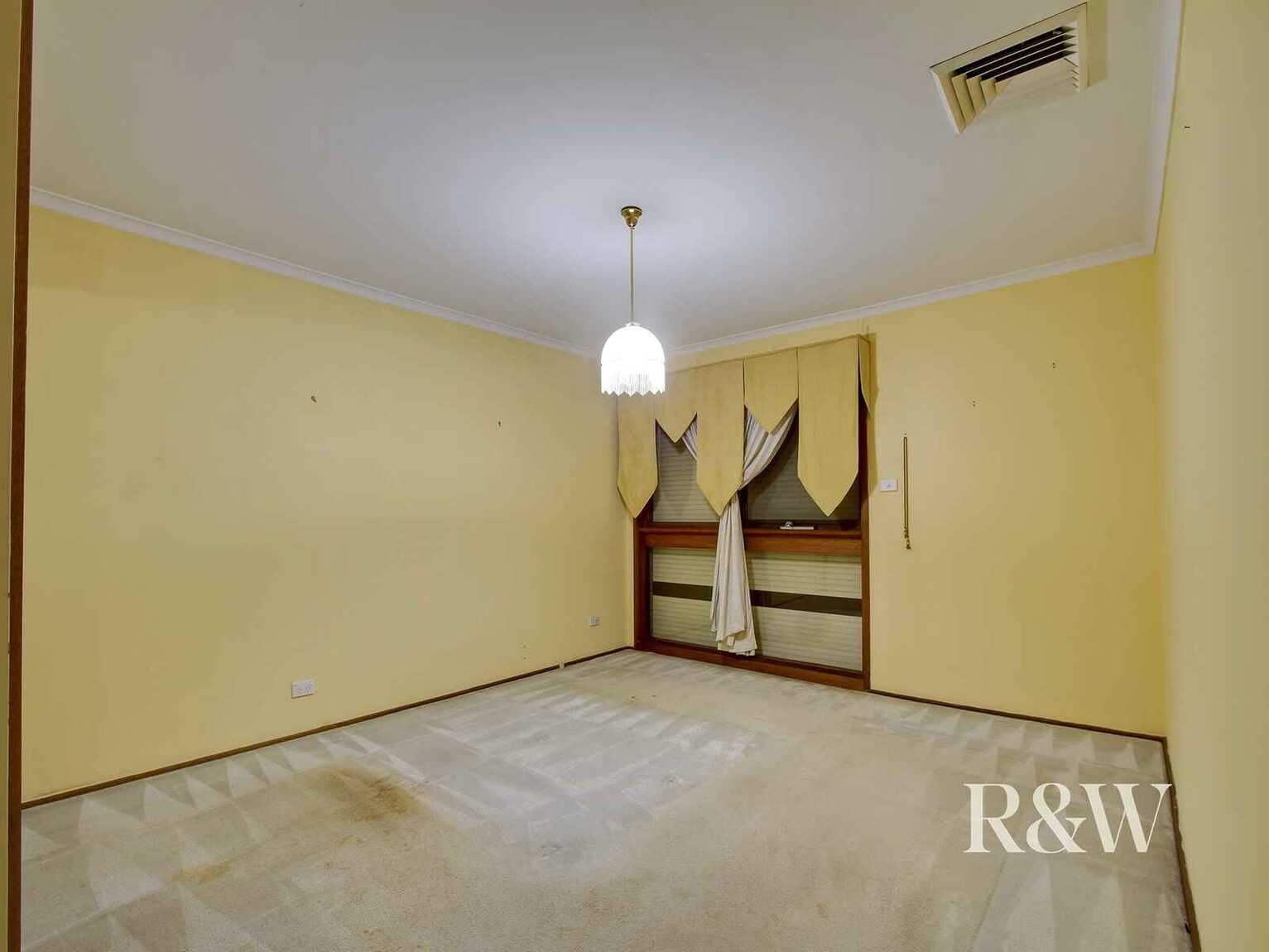 38 Garrick Road St Clair 38 Garrick Road St Clair
