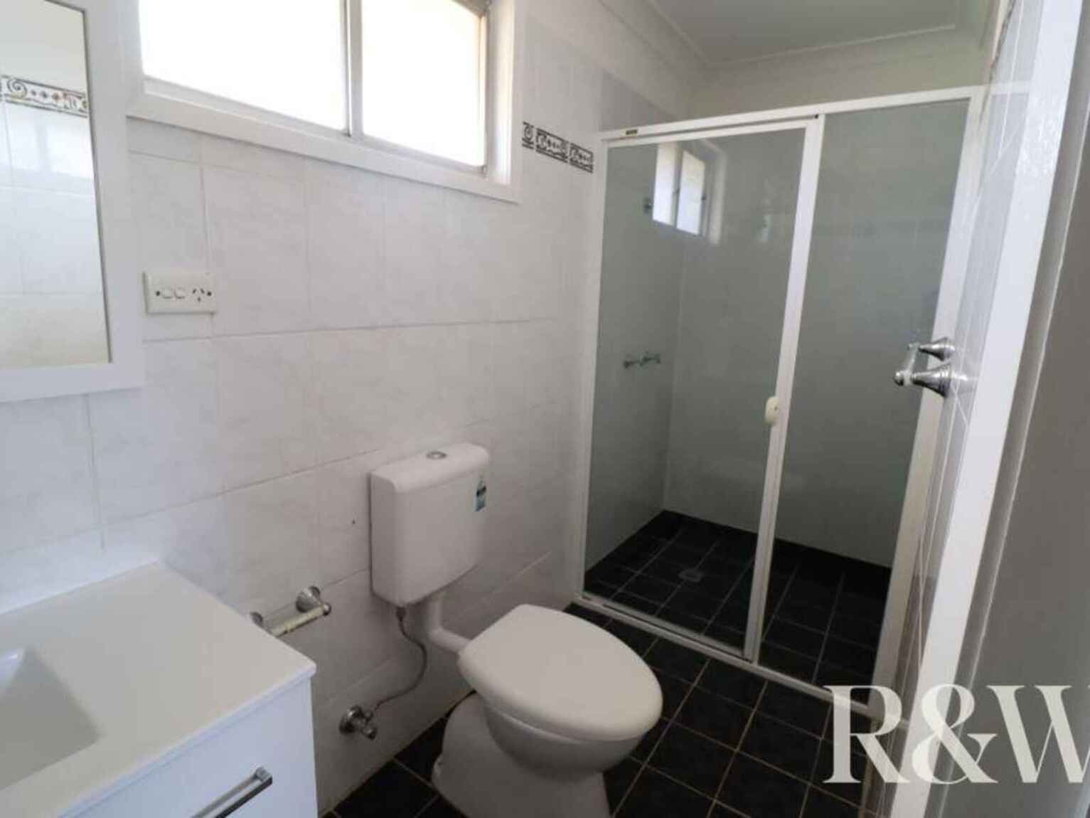 32 Denzil Avenue St Clair