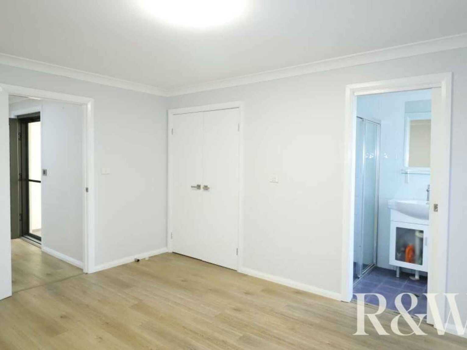 37 Madison Circuit St Clair