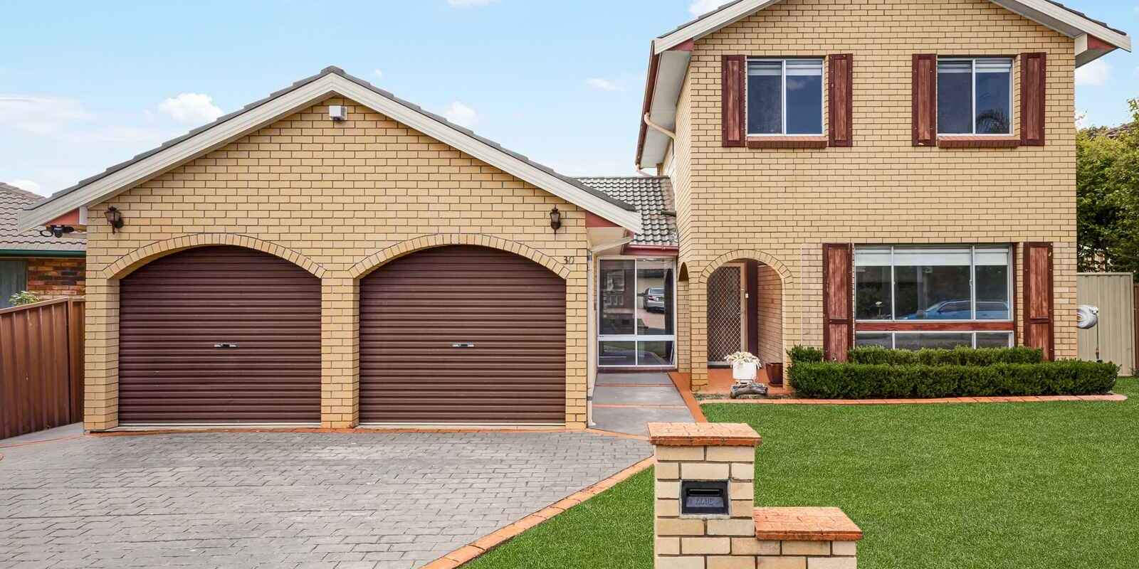 30 Francis Greenway Avenue St Clair