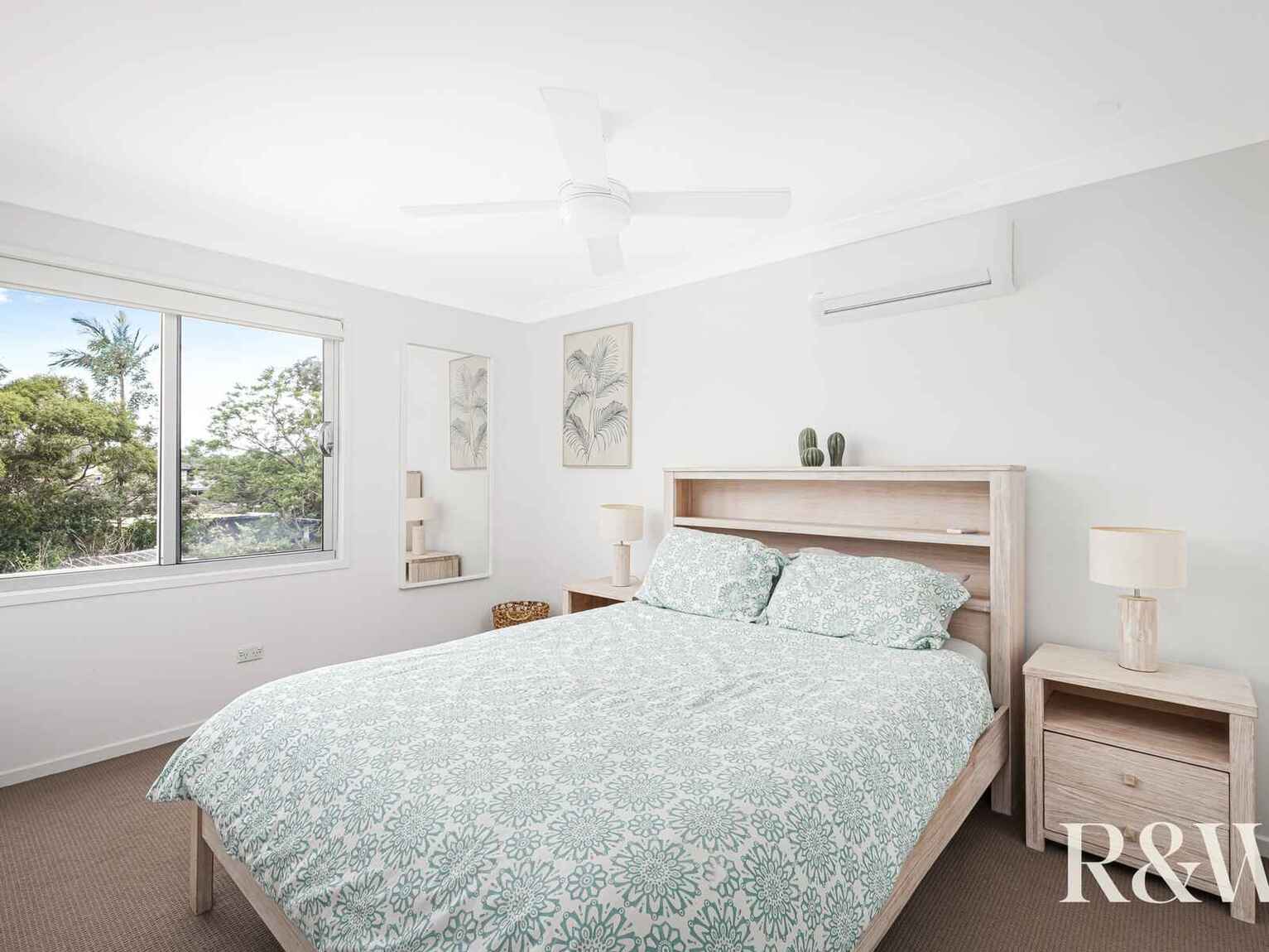 30 Francis Greenway Avenue St Clair