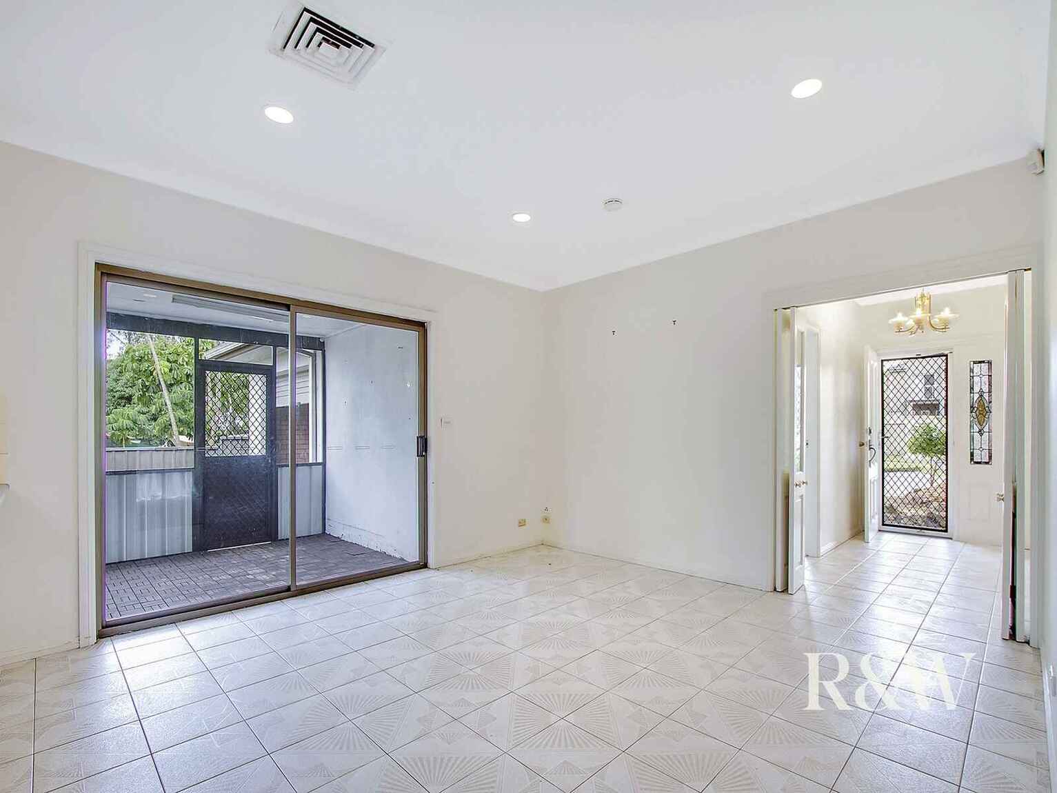 6 Mill Place St Clair 6 Mill Place St Clair