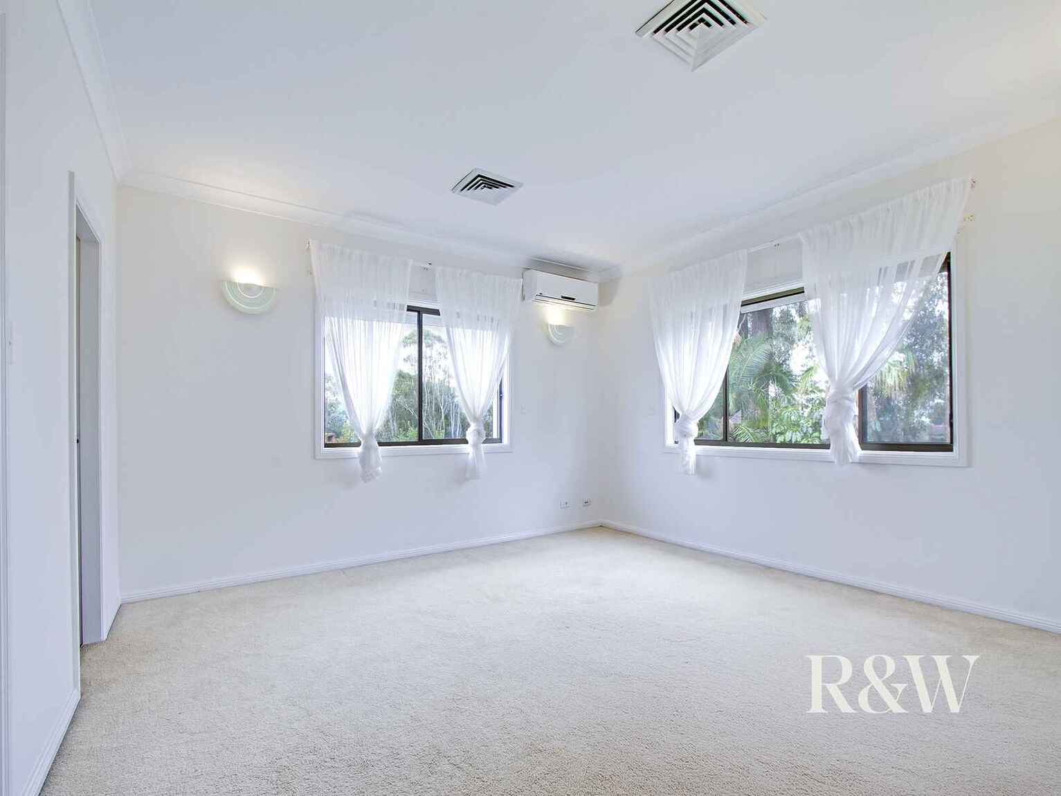 6 Mill Place St Clair 6 Mill Place St Clair