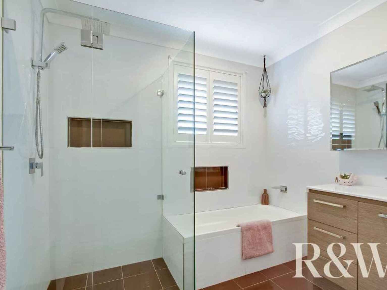 13 McIntyre Avenue St Clair