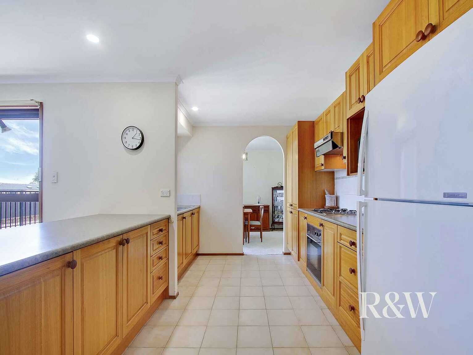 17 Eucumbene Place St Clair 17 Eucumbene Place St Clair