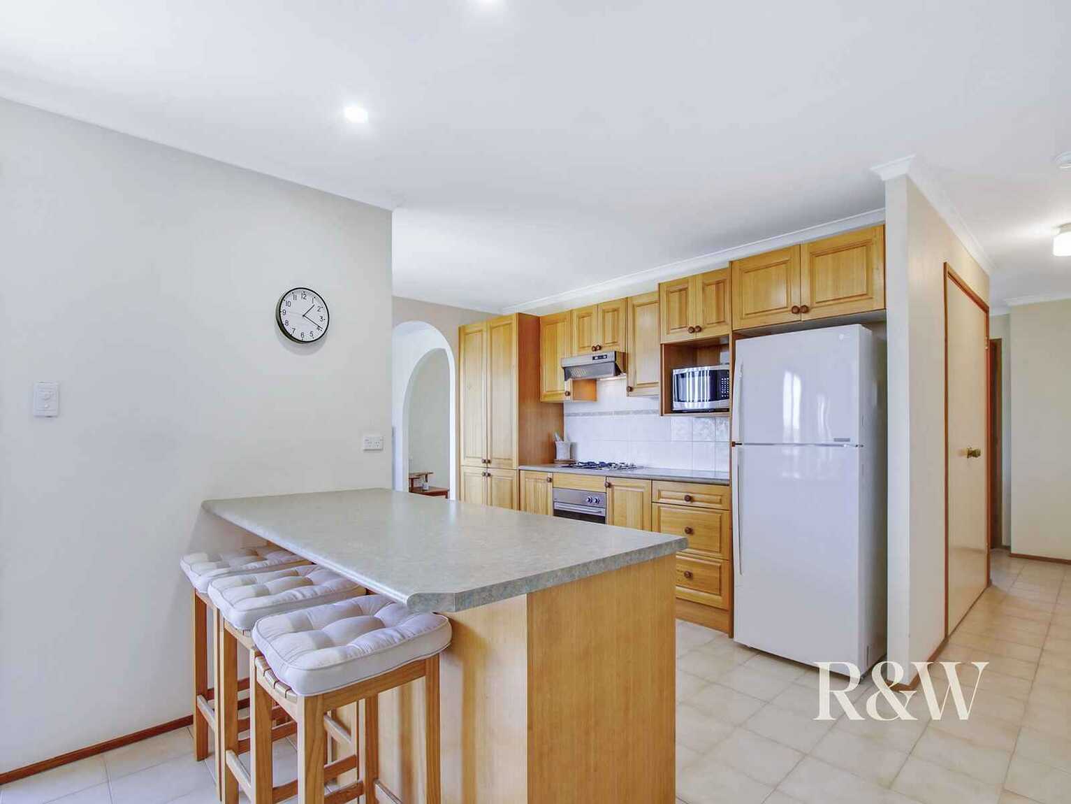 17 Eucumbene Place St Clair 17 Eucumbene Place St Clair
