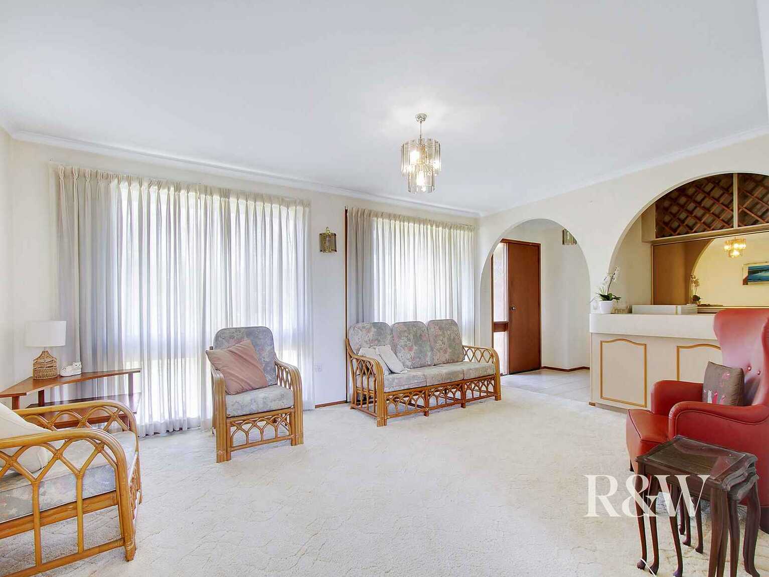 17 Eucumbene Place St Clair 17 Eucumbene Place St Clair