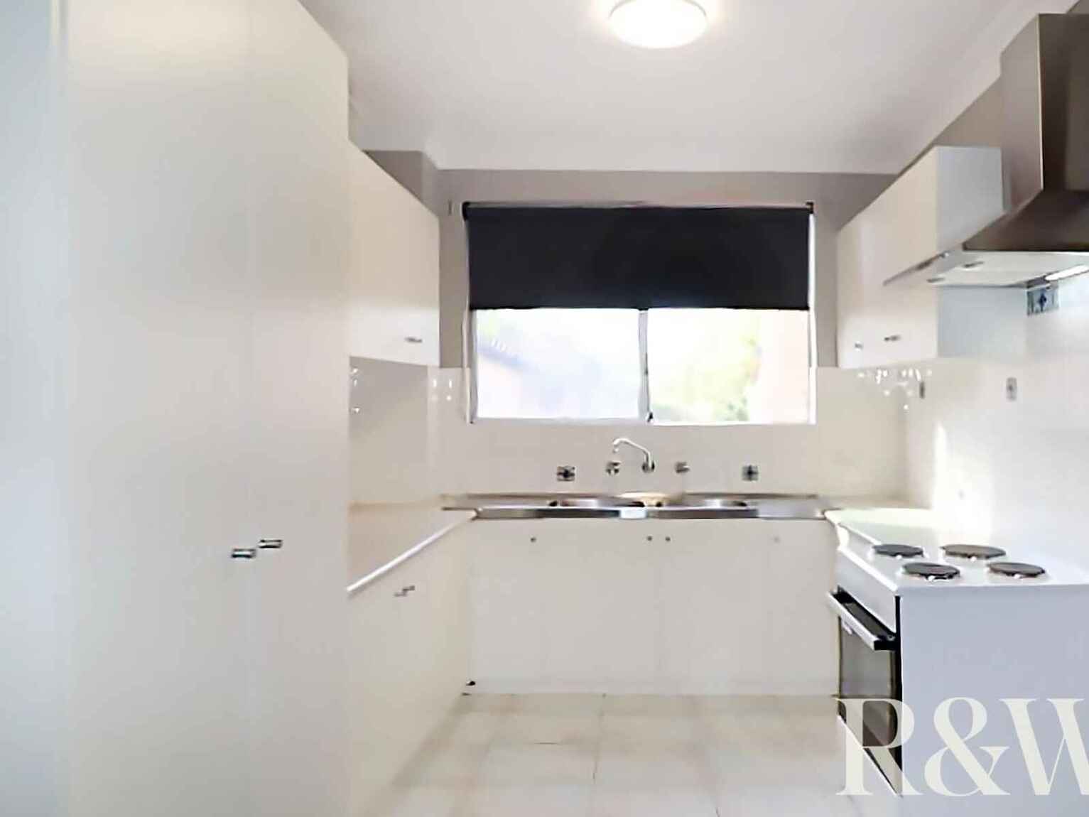 13/54 Park Avenue Kingswood