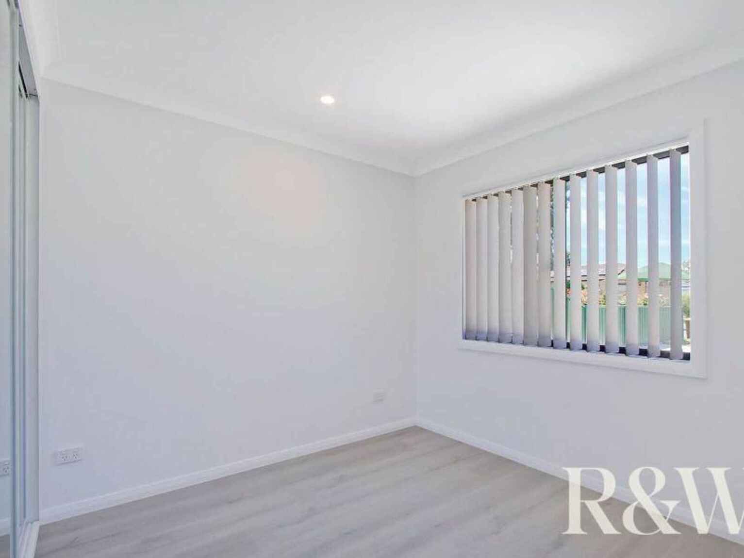 13A Kala Circuit St Clair