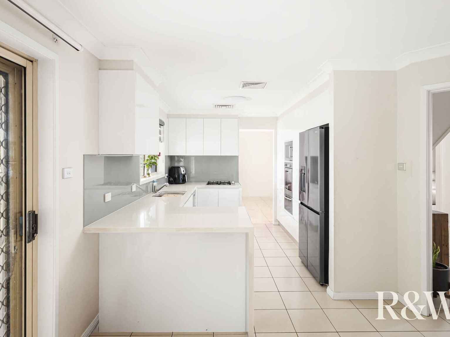 6 Ashwick Circuit St Clair 6 Ashwick Circuit St Clair