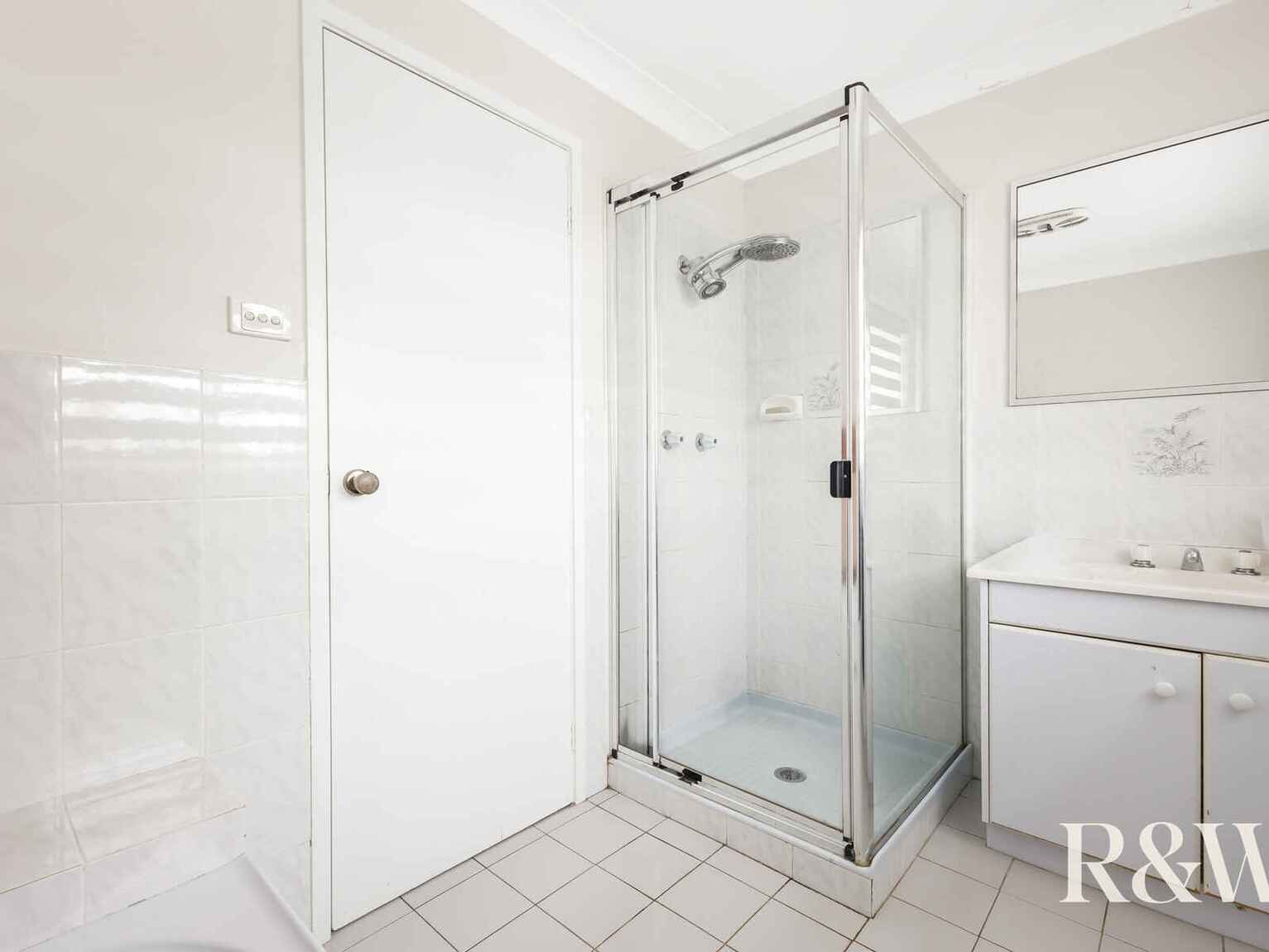 6 Ashwick Circuit St Clair 6 Ashwick Circuit St Clair