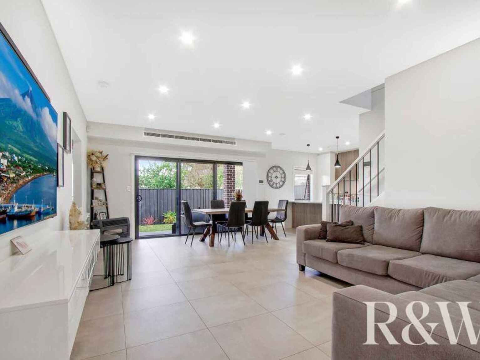 12A Starlight Place St Clair