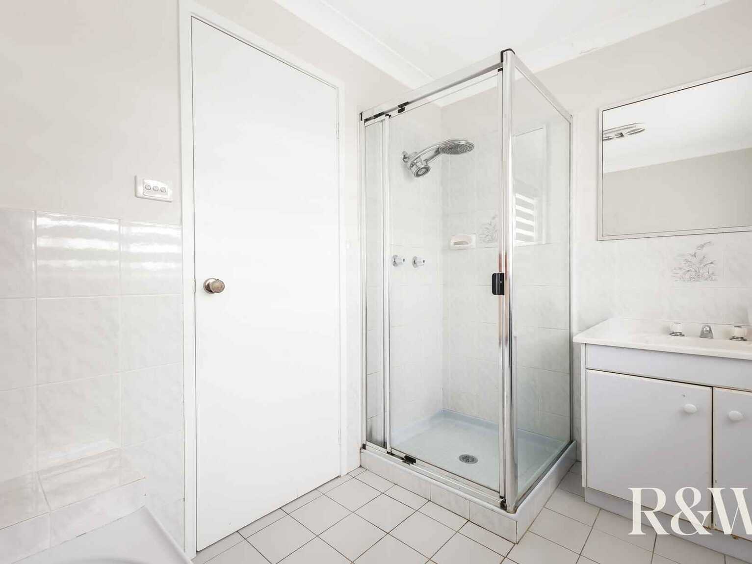 6 Ashwick Circuit St Clair