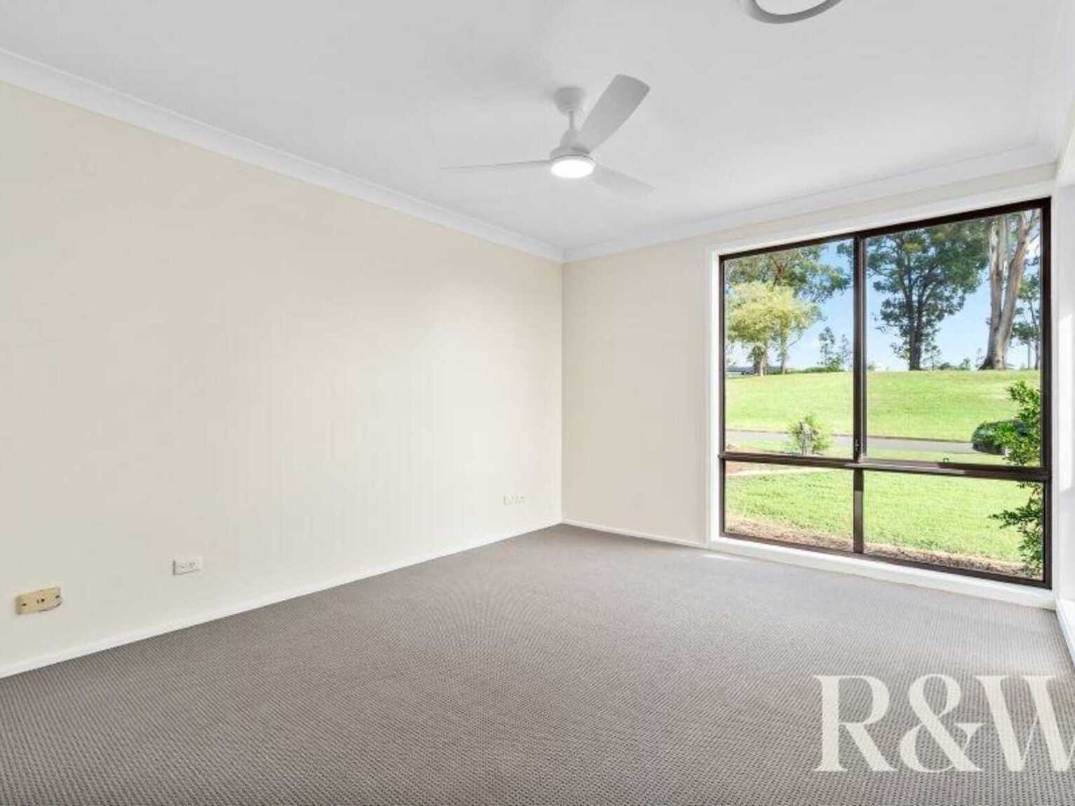 24 Fantail Crescent Erskine Park