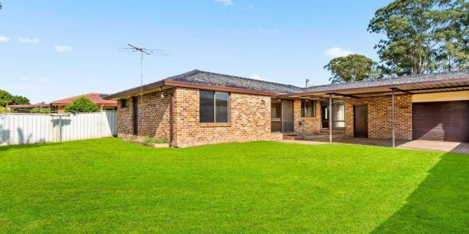 24 Fantail Crescent Erskine Park