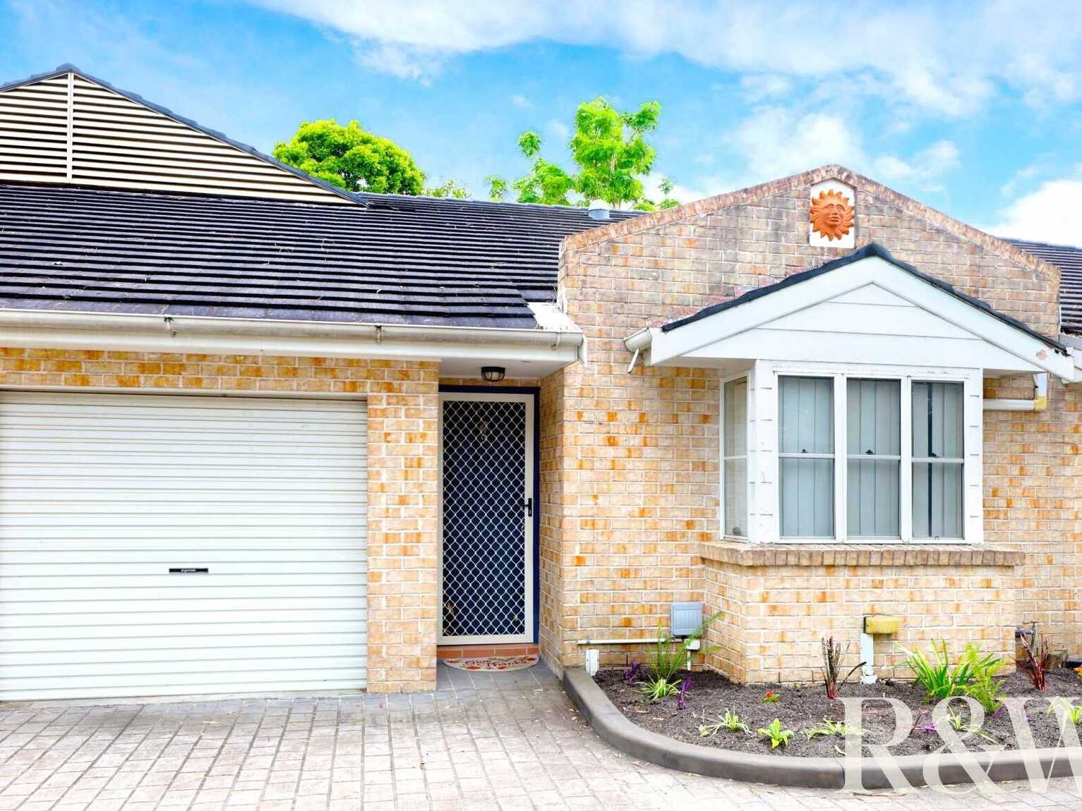 9/37 Binalong Road Pendle Hill 9/37 Binalong Road Pendle Hill