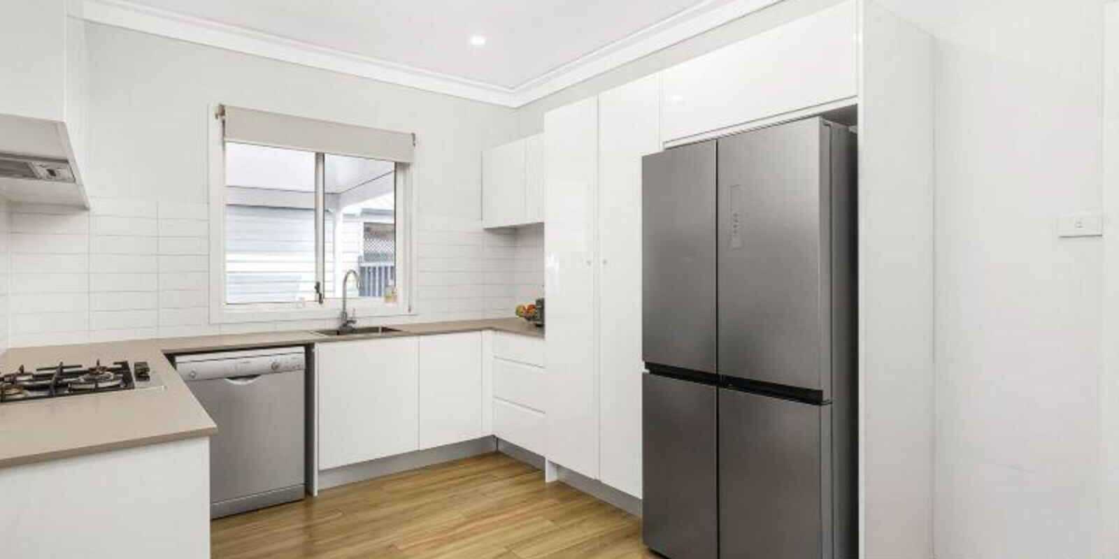 16 Dan Crescent Colyton