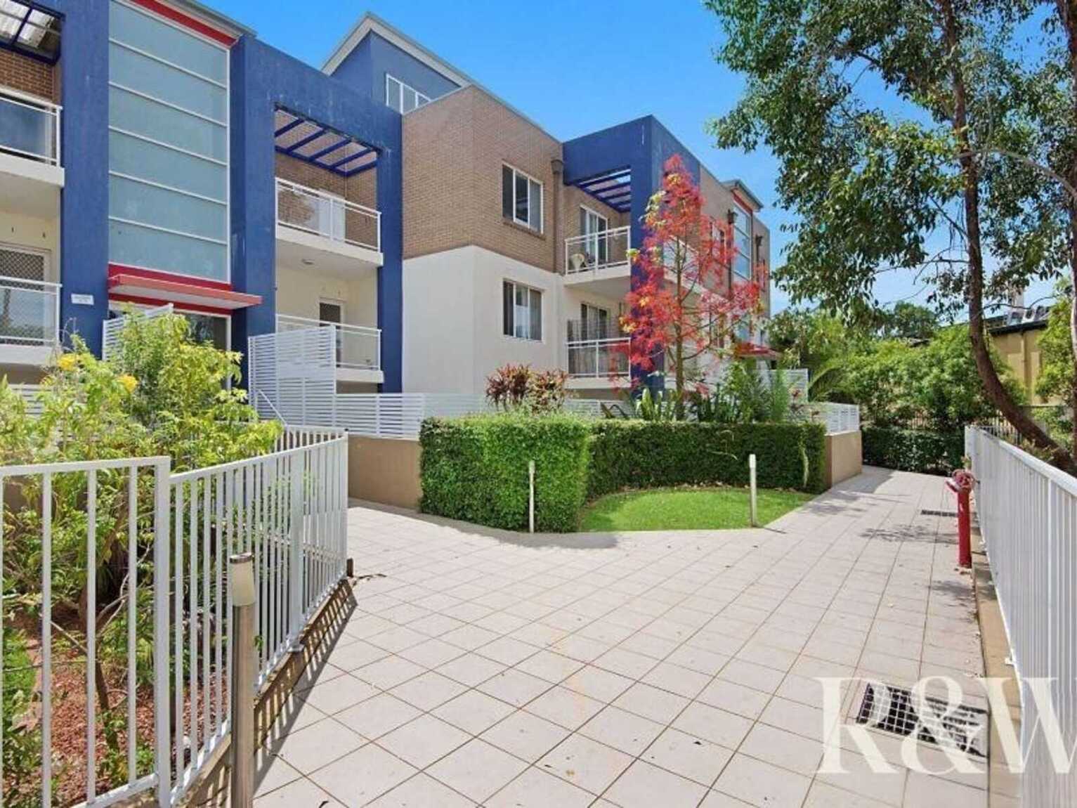 47/2-12 Civic Avenue Pendle Hill