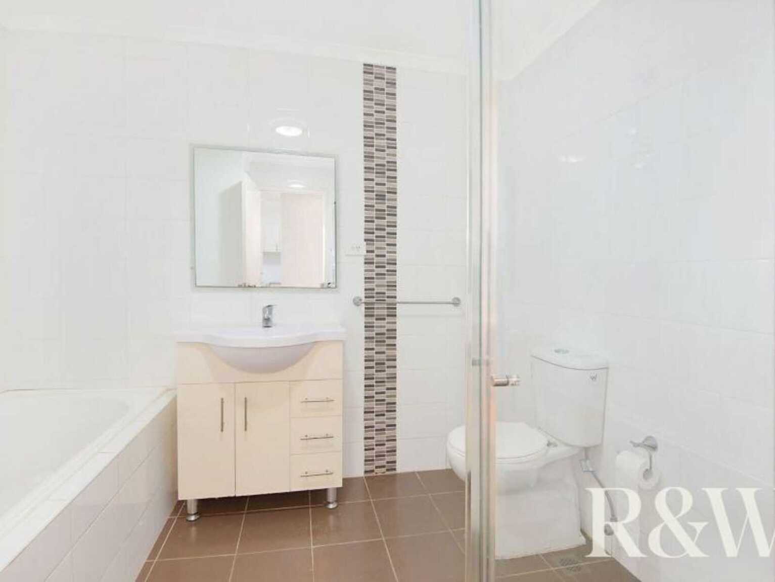 47/2-12 Civic Avenue Pendle Hill