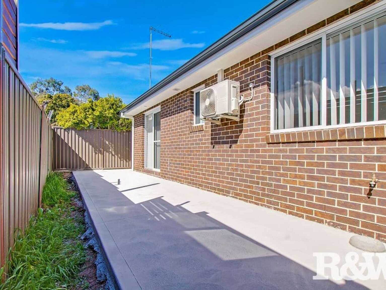 16A Mynah Close St Clair