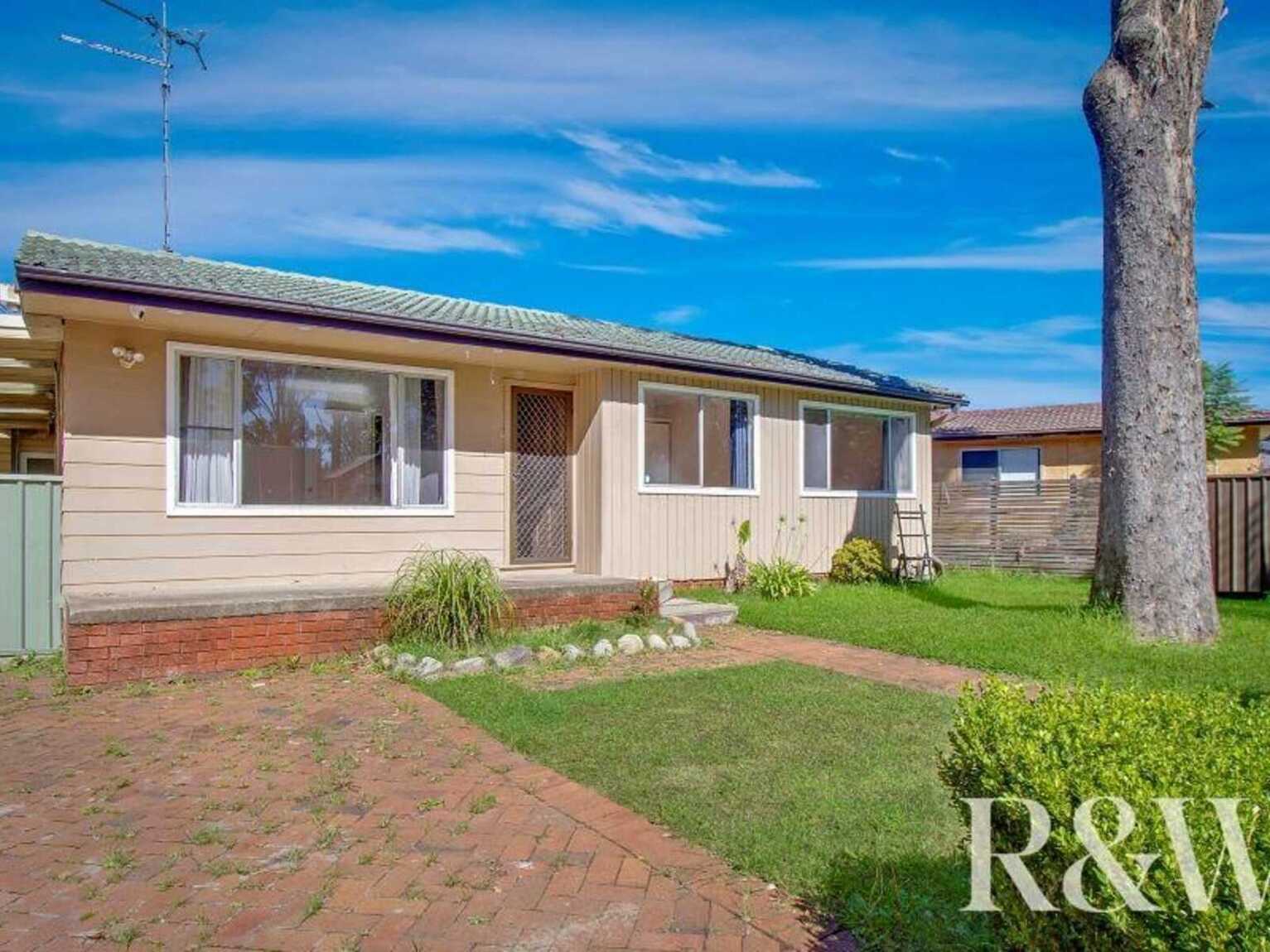 42 St Clair Avenue St Clair