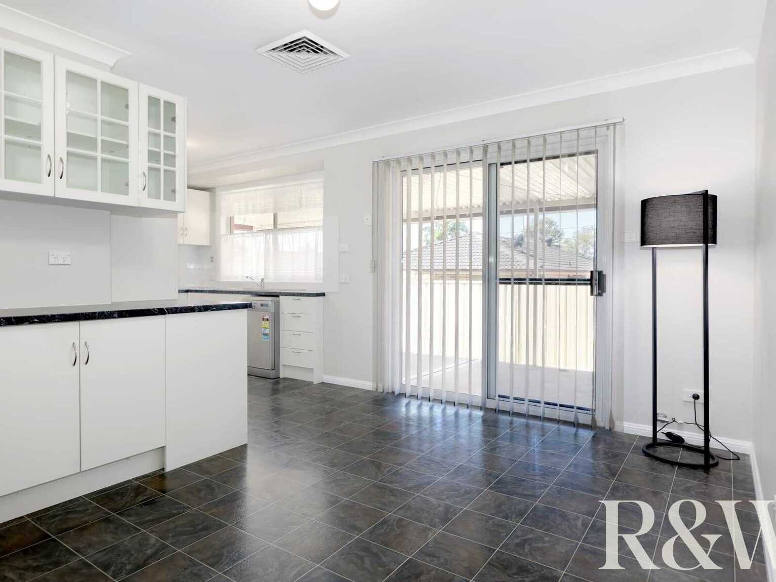 6 Shamrock Court St Clair