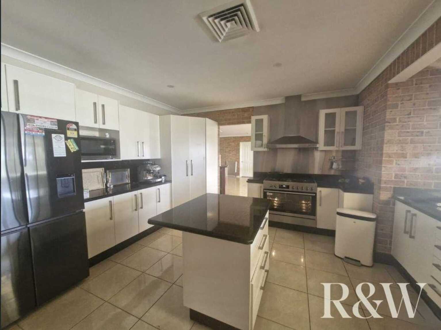 240 Luddenham Road Orchard Hills