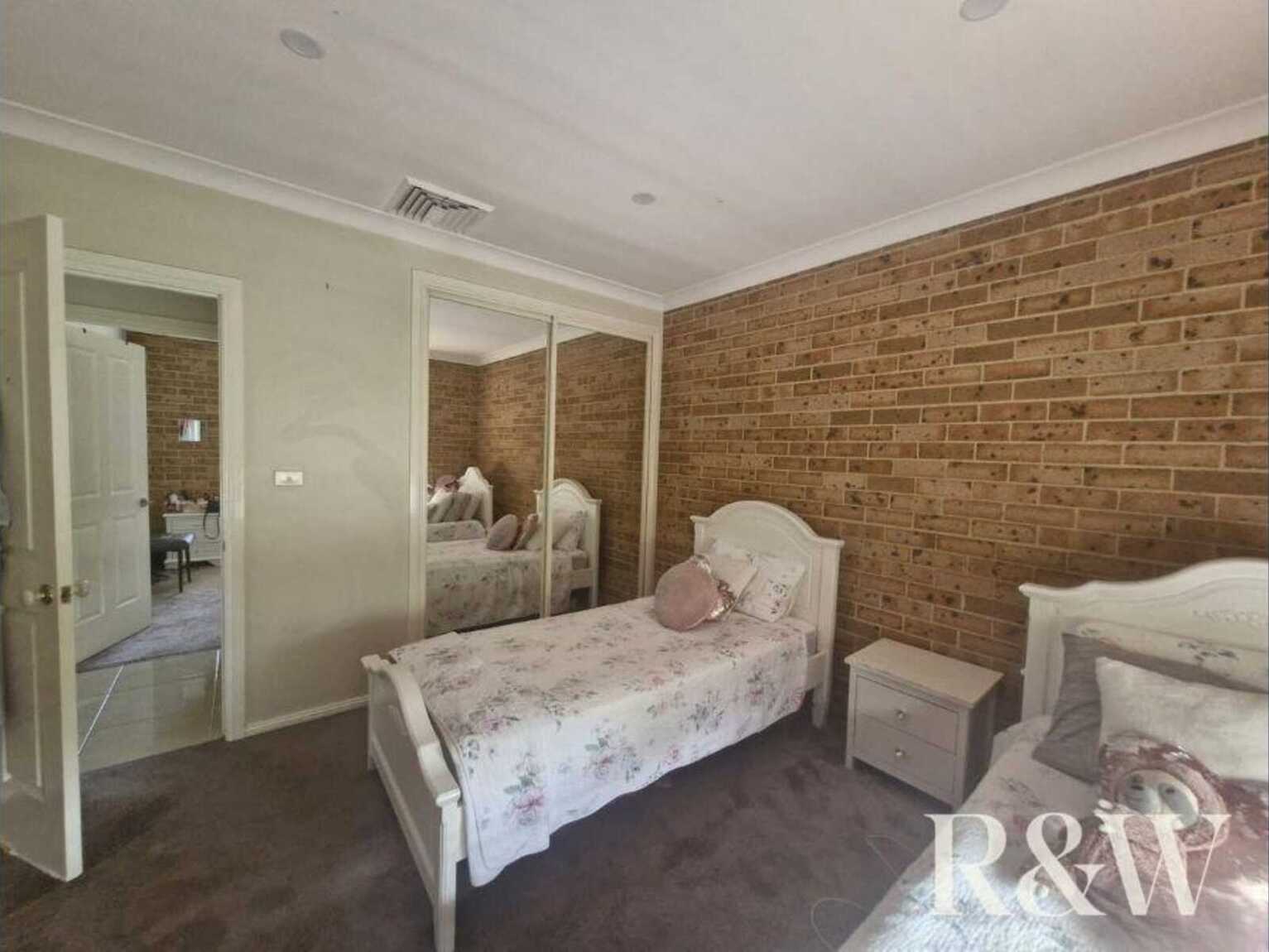 240 Luddenham Road Orchard Hills