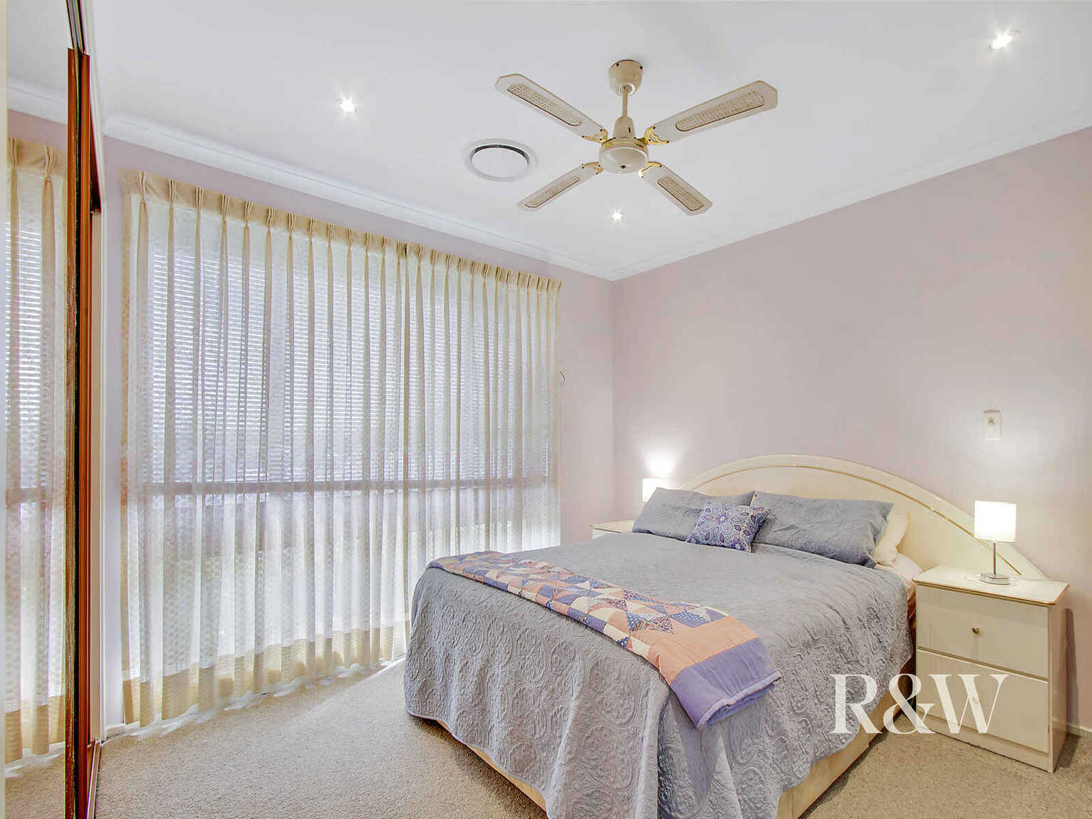7 Eucumbene Place St Clair